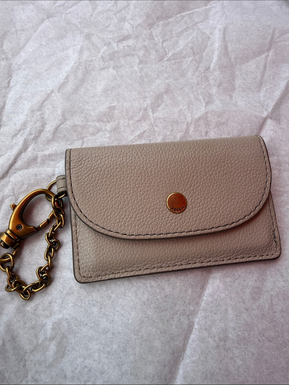 Fossil Taupe Pebbled Leather Card Holder with Gold Chain Accent
